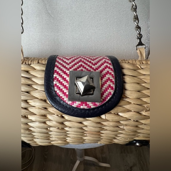 Straw studios weaved Ratan Shoulder Bag  purse chain strap Pink , Tan , Navy NWT - Picture 3 of 10